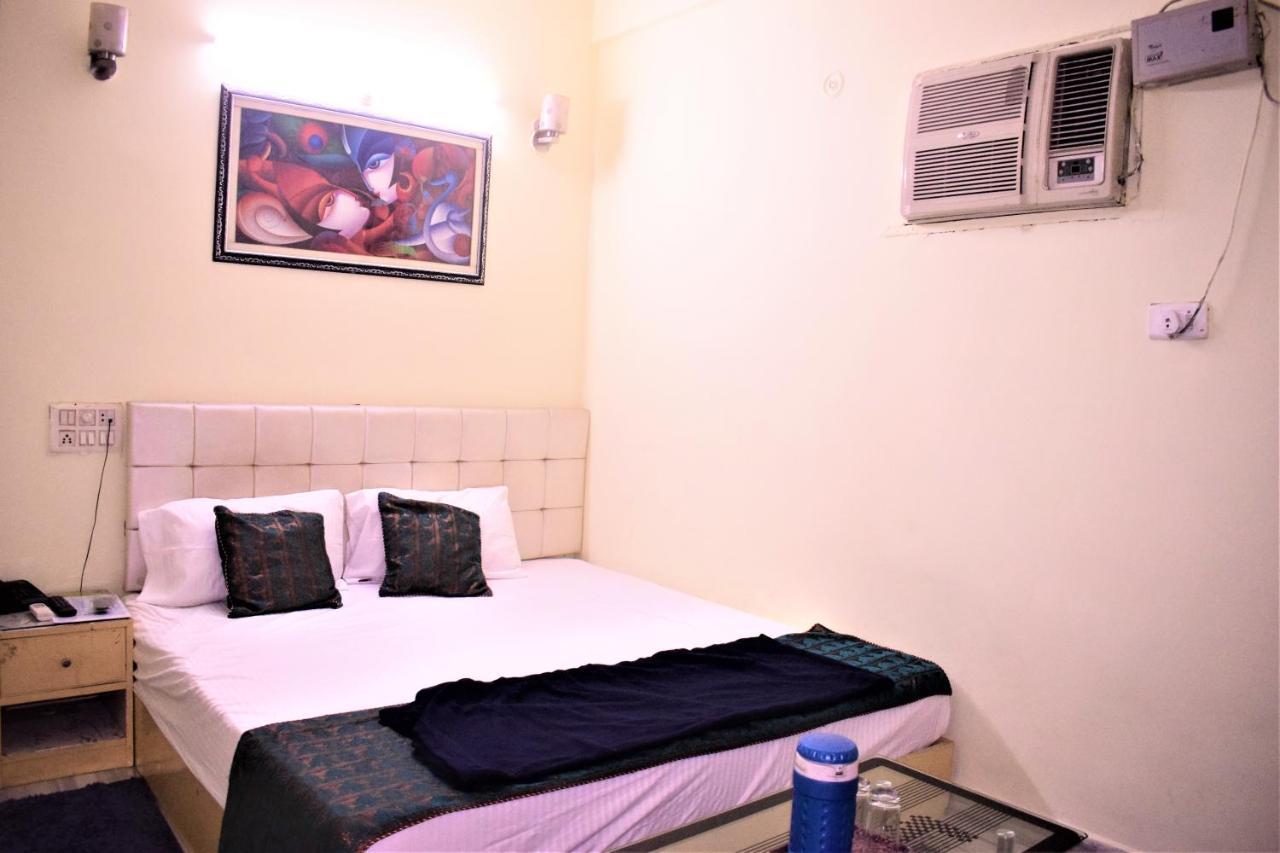 Ds Residency Varanasi-Prime Location-Parking Exterior photo