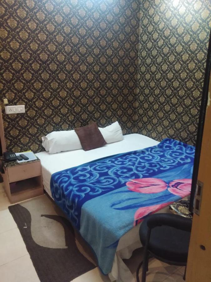 Ds Residency Varanasi-Prime Location-Parking Exterior photo