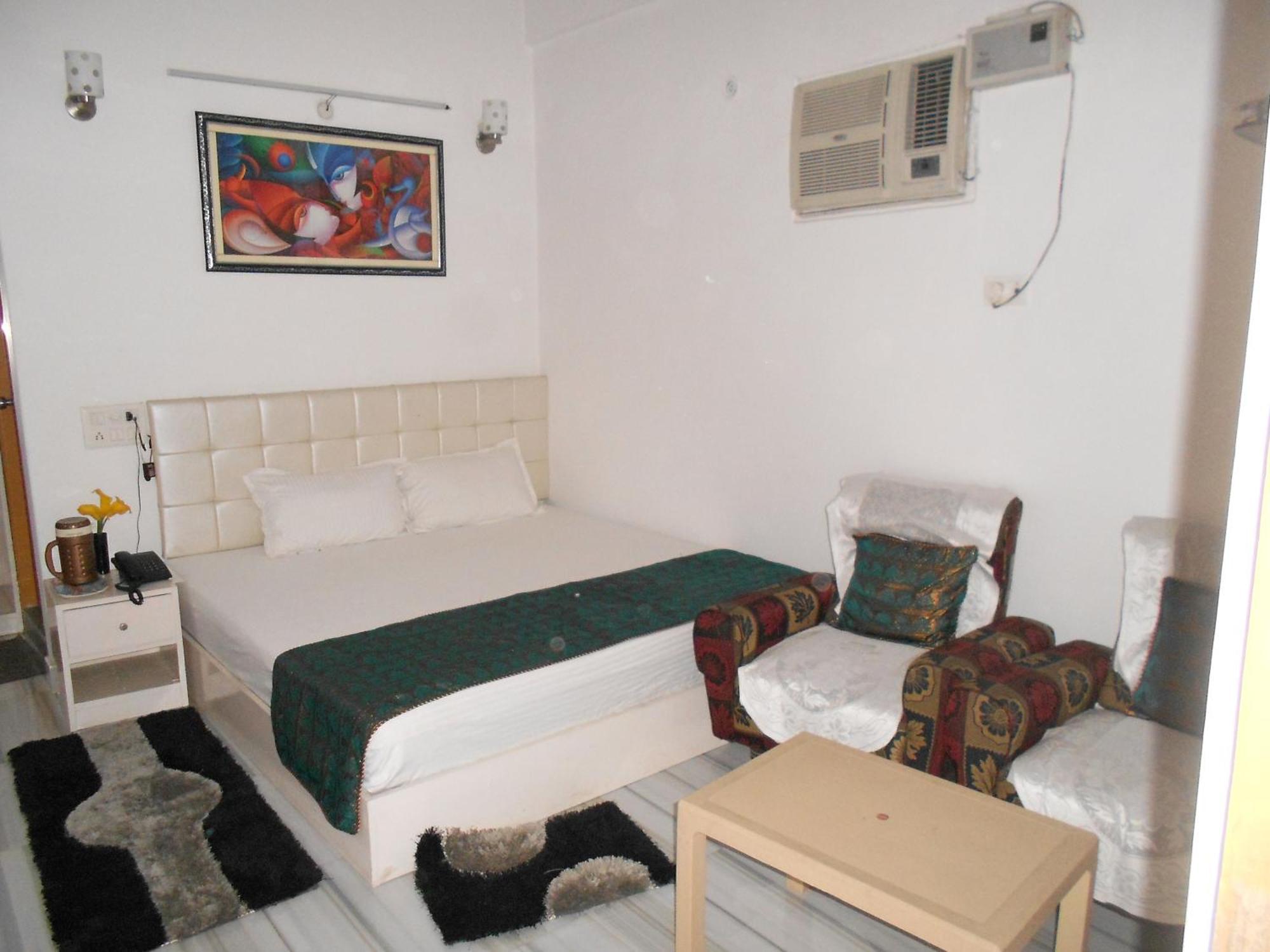 Ds Residency Varanasi-Prime Location-Parking Exterior photo
