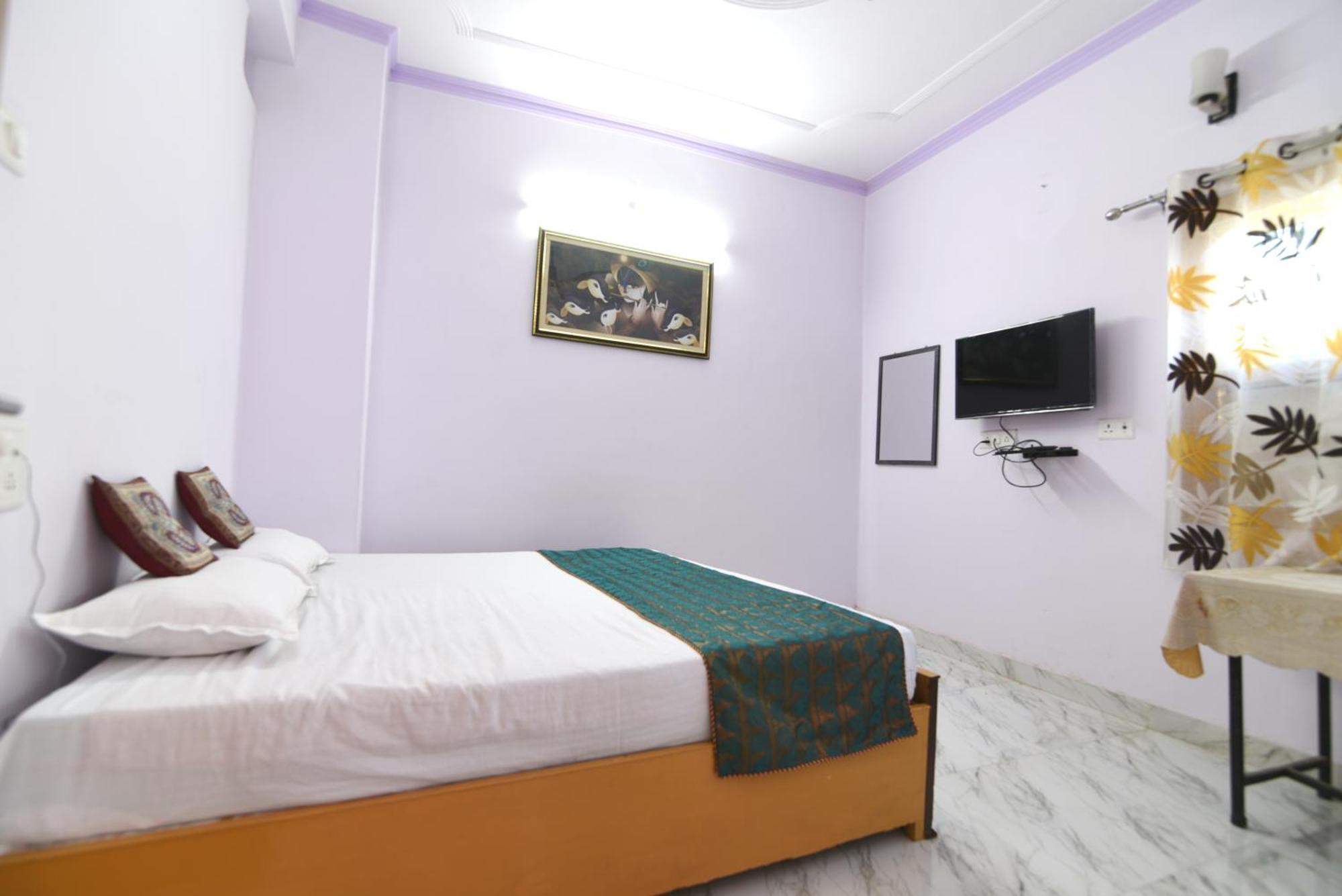 Ds Residency Varanasi-Prime Location-Parking Exterior photo