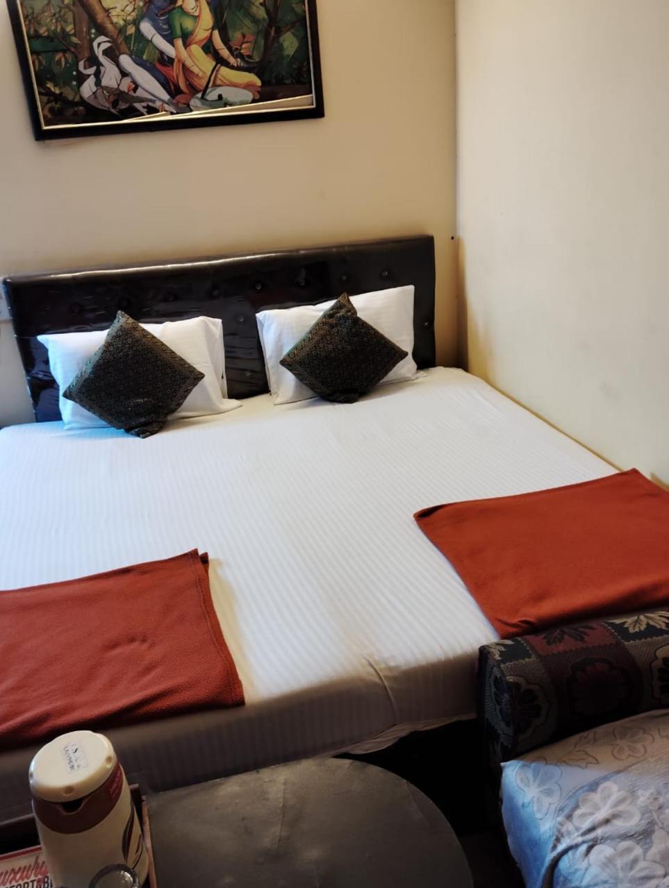 Ds Residency Varanasi-Prime Location-Parking Exterior photo