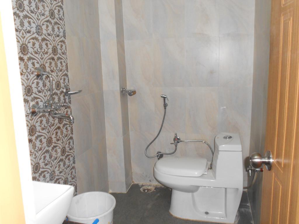 Ds Residency Varanasi-Prime Location-Parking Exterior photo